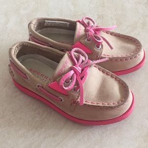 Girls’ Sperry shoes